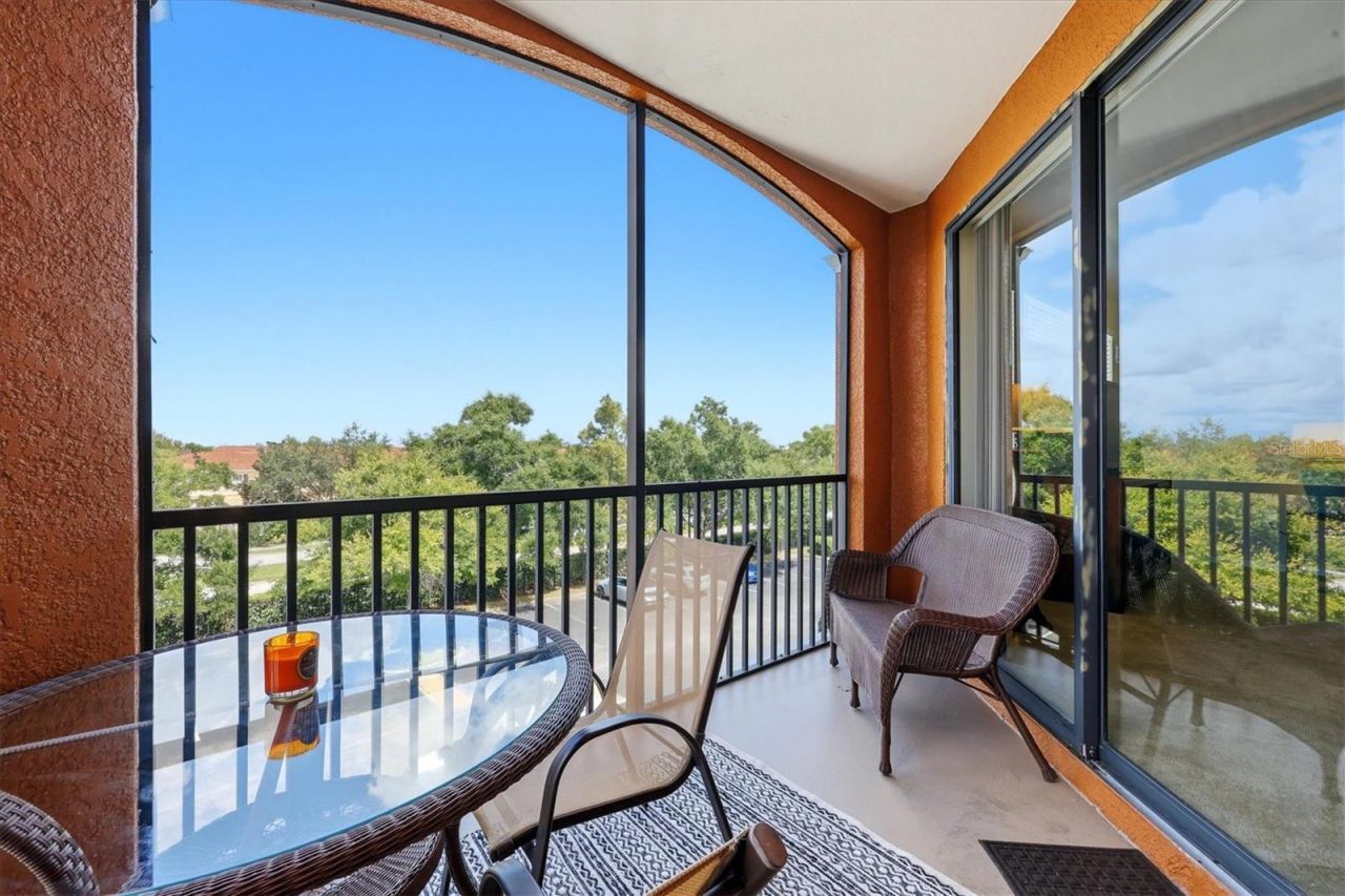 8325 38th Street Circle E, Unit 307, Sarasota, FL 34243 Photo