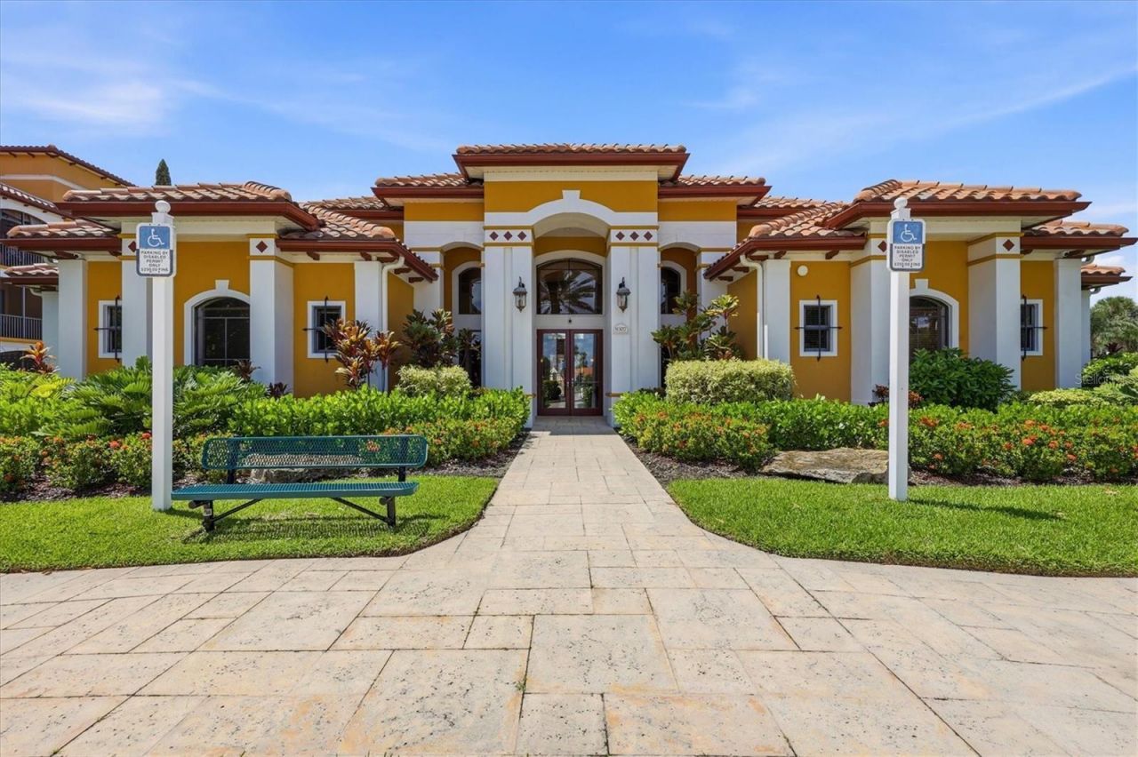 8325 38th Street Circle E, Unit 307, Sarasota, FL 34243 Photo
