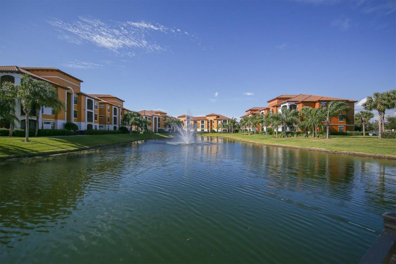 8325 38th Street Circle E, Unit 307, Sarasota, FL 34243 Photo