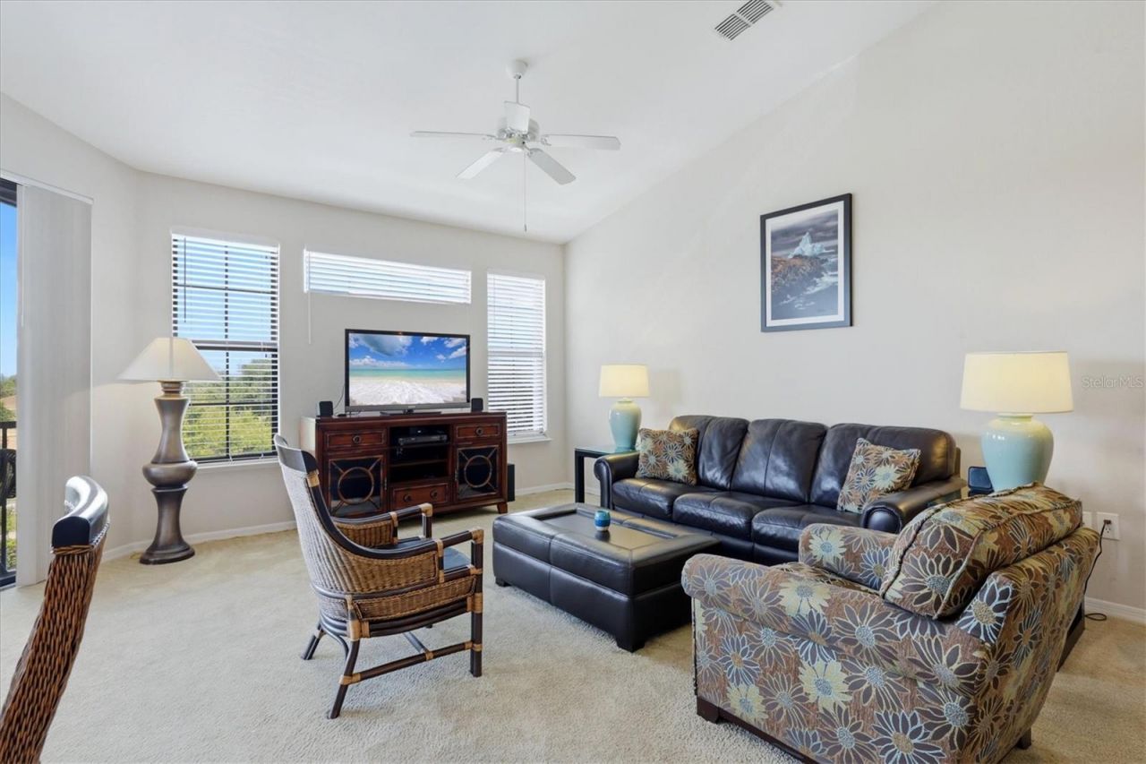8325 38th Street Circle E, Unit 307, Sarasota, FL 34243 Photo