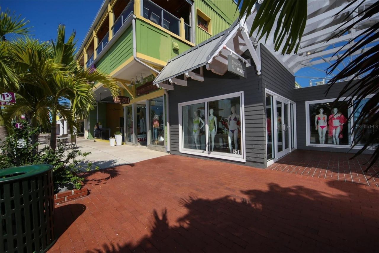 8325 38th Street Circle E, Unit 307, Sarasota, FL 34243 Photo
