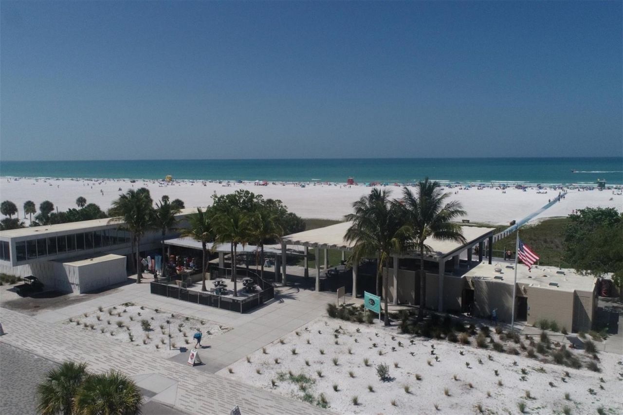 8325 38th Street Circle E, Unit 307, Sarasota, FL 34243 Photo