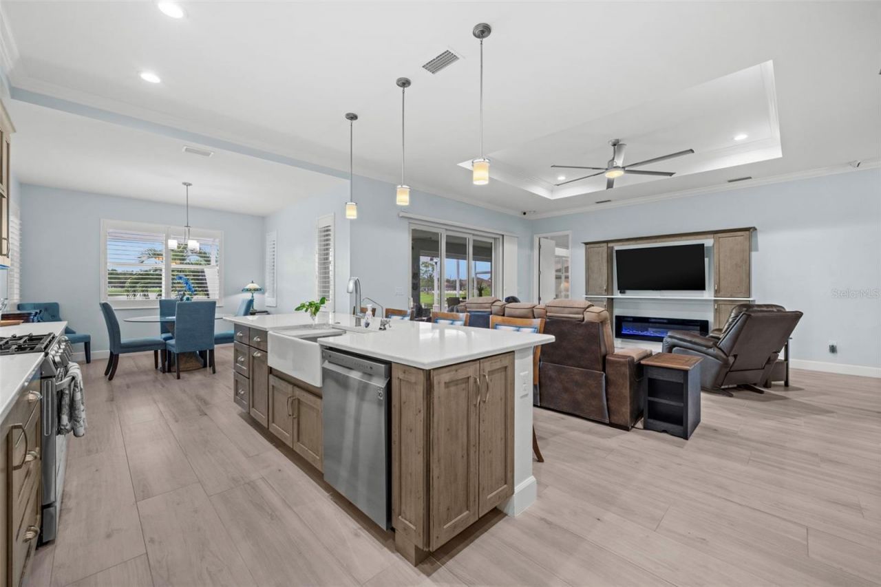2502 Van Buren Parkway , Cape Coral, FL 33993 Photo