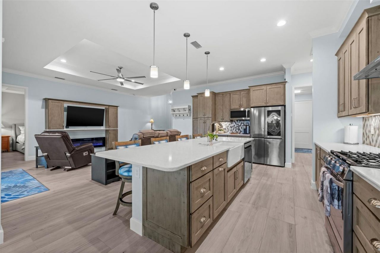 2502 Van Buren Parkway , Cape Coral, FL 33993 Photo