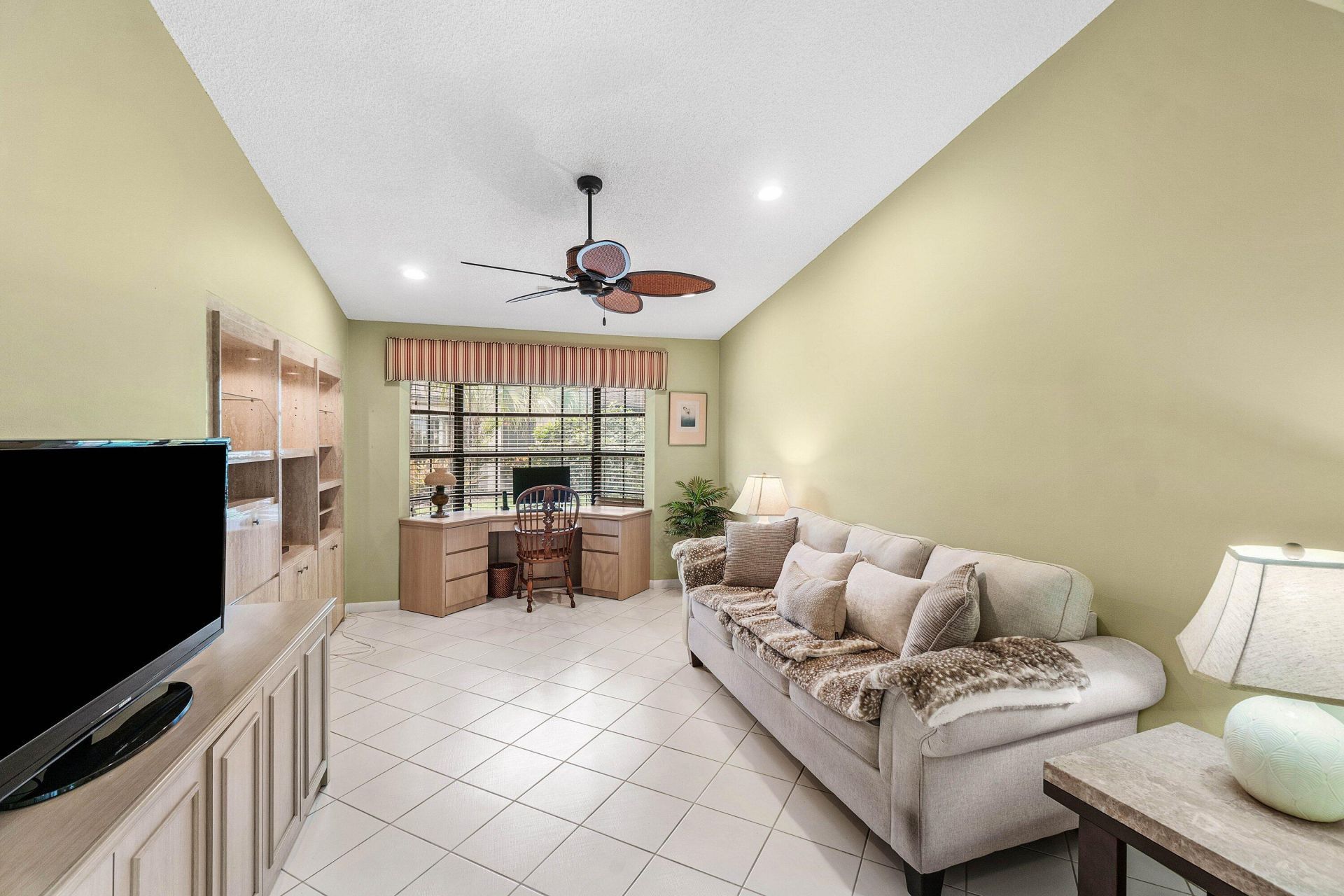 5260 Fairway Woods Drive, Unit 3911, Delray Beach, FL 33484 Photo