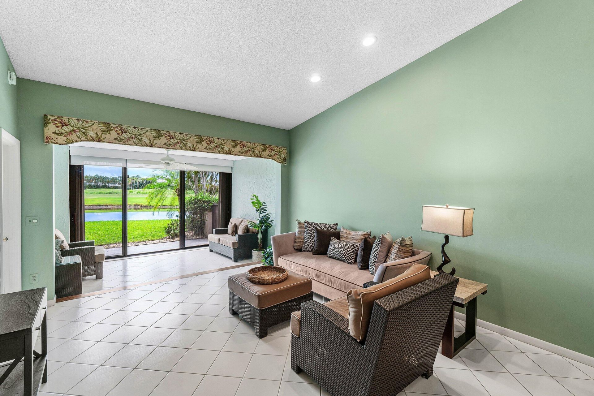 5260 Fairway Woods Drive, Unit 3911, Delray Beach, FL 33484 Photo