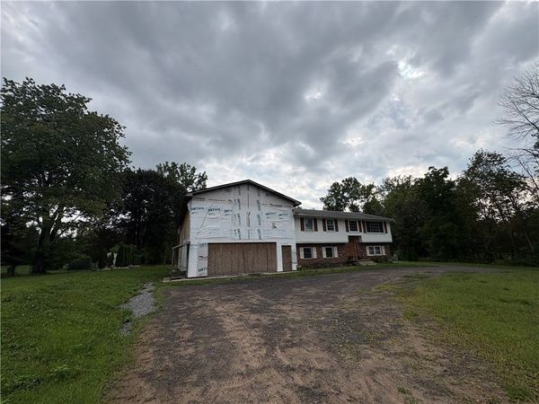 776 Lake Road , Ontario, NY 14519