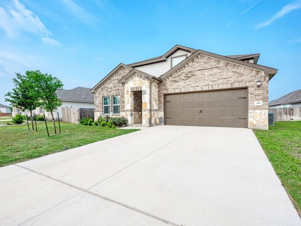 305 Windy Reed RD, Hutto, TX 78634