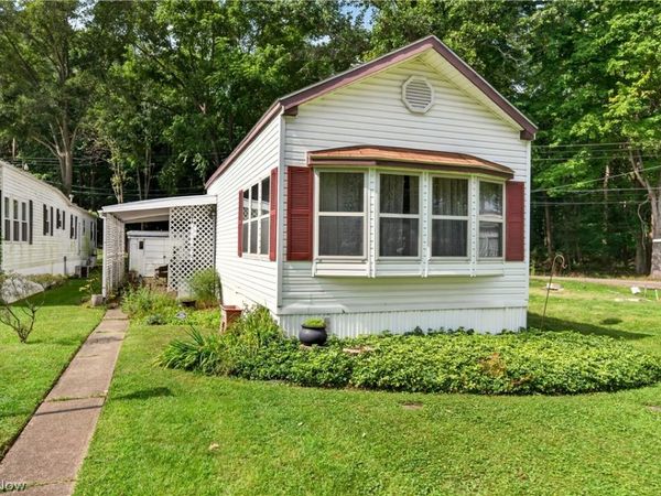 1219 Pasadena Boulevard NW, North Canton, OH 44720