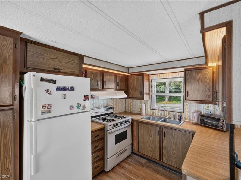 1219 Pasadena Boulevard NW, North Canton, OH 44720 Photo 14