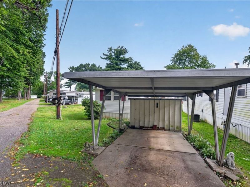 1219 Pasadena Boulevard NW, North Canton, OH 44720 Photo 4