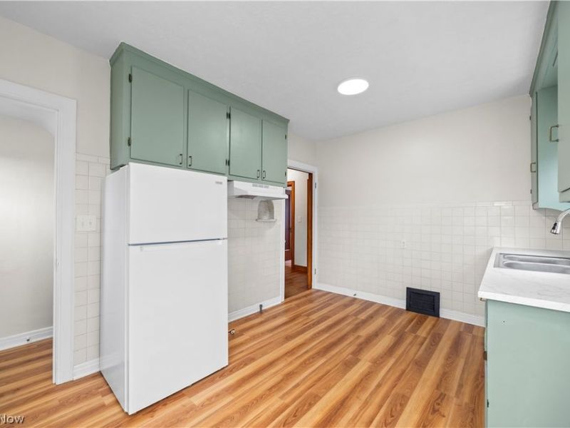 731 W 32nd Street, Lorain, OH 44052 Photo 12
