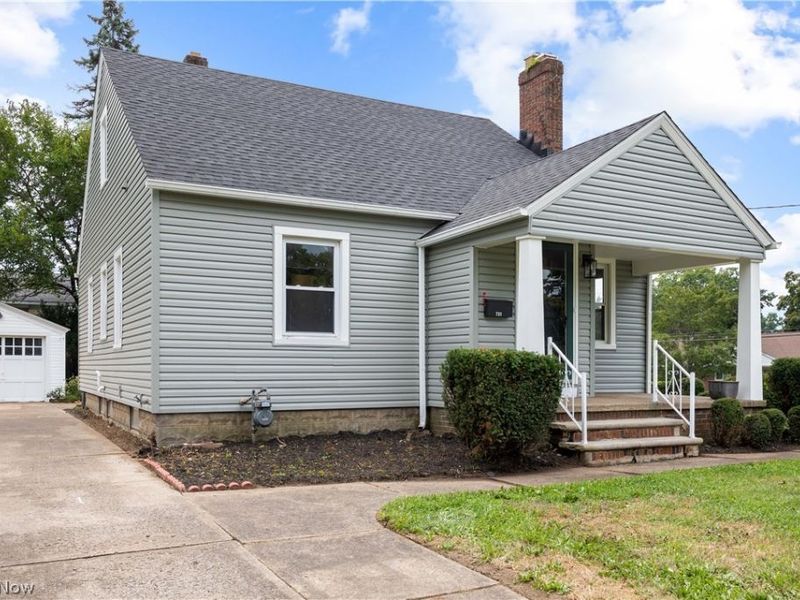 731 W 32nd Street, Lorain, OH 44052 Photo 2