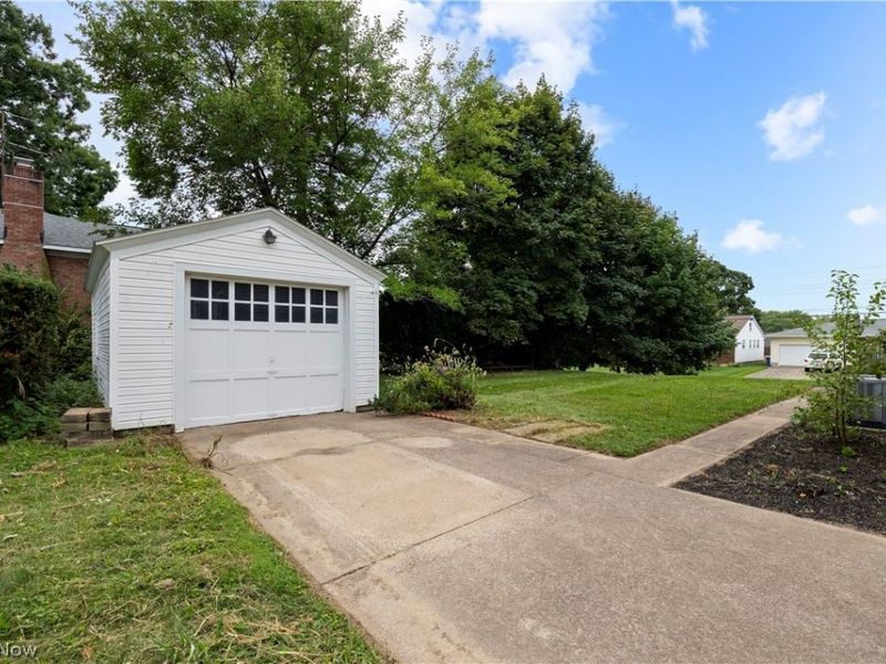 731 W 32nd Street, Lorain, OH 44052 Photo 29