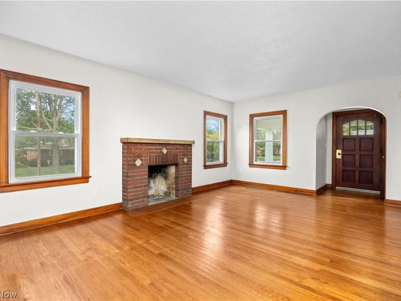 731 W 32nd Street, Lorain, OH 44052 Photo 4