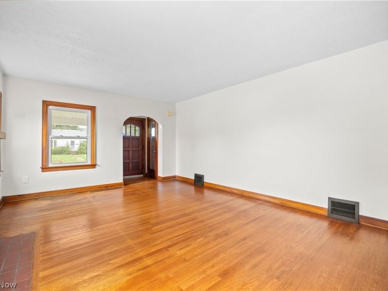 731 W 32nd Street, Lorain, OH 44052 Photo 7