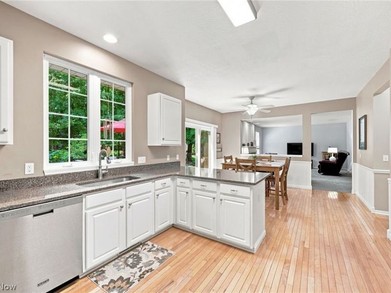 9144 Oakview Court, Twinsburg, OH 44087 Photo 11
