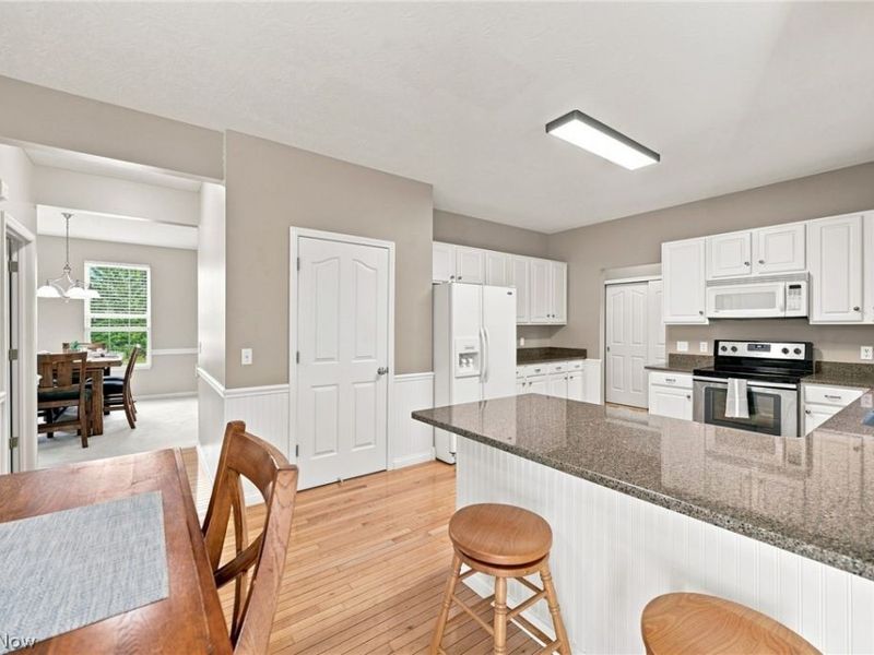 9144 Oakview Court, Twinsburg, OH 44087 Photo 9
