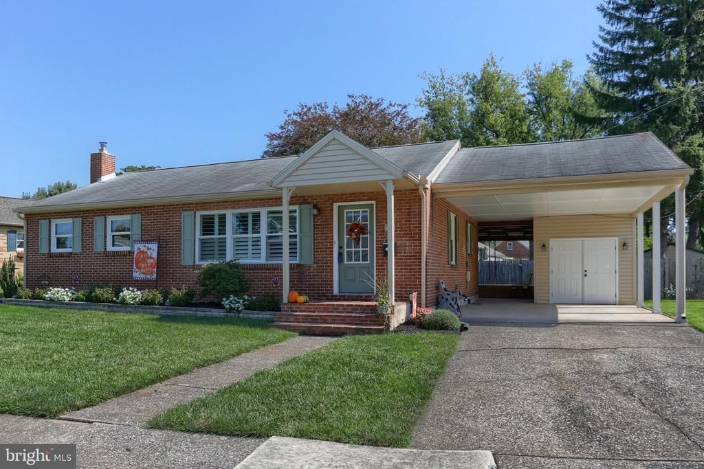 74 RUNYON ROAD , HUMMELSTOWN, PA 17036