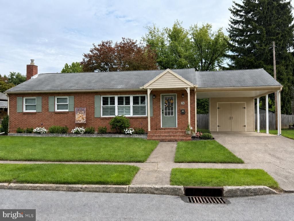 74 RUNYON ROAD , HUMMELSTOWN, PA 17036