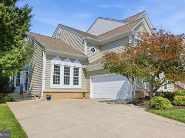 39 CHARTER OAK COURT, DOYLESTOWN, PA 18901