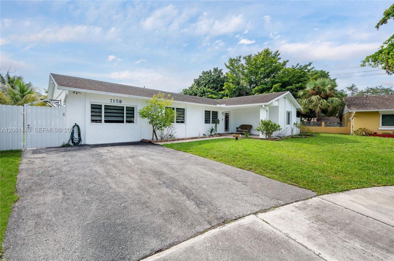7159 SW 148th Pl , Miami, FL 33193 Photo