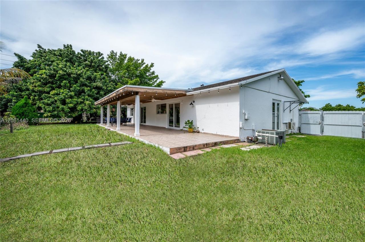 7159 SW 148th Pl , Miami, FL 33193 Photo