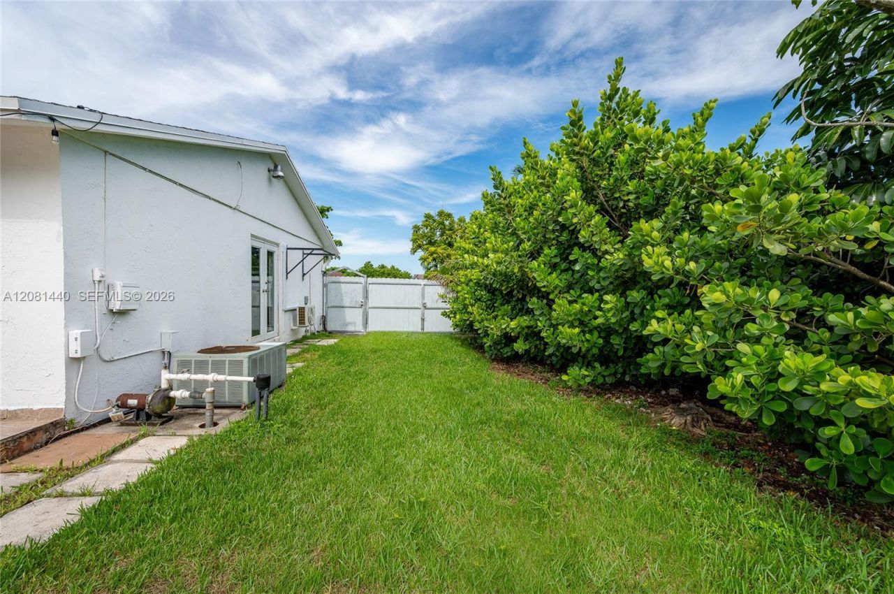 7159 SW 148th Pl , Miami, FL 33193 Photo