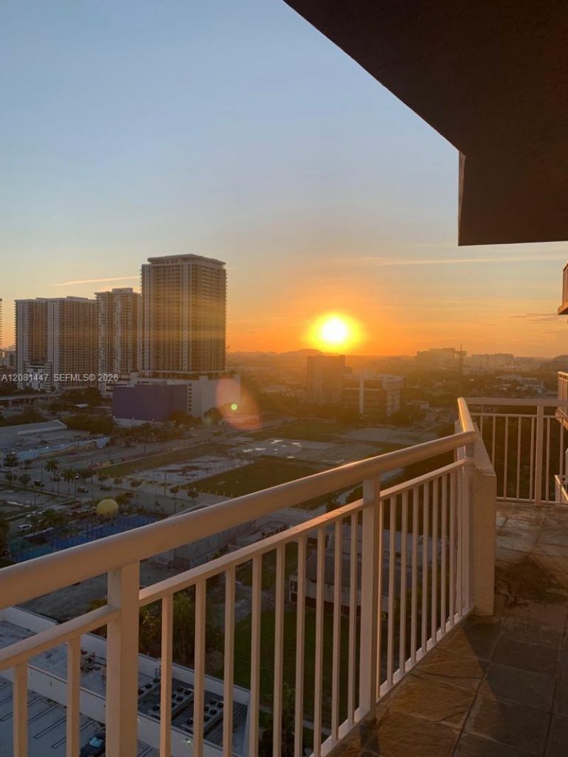 275 NE 18th St , Unit 1907, Miami, FL 33132 Photo