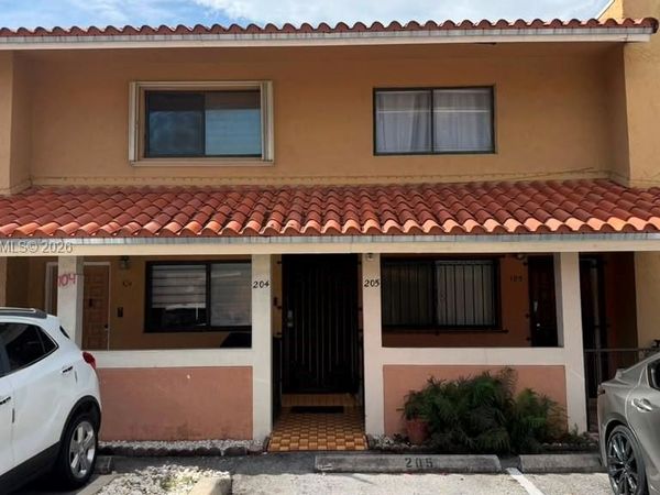 2770 W 61st Pl , Unit 204, Hialeah, FL 33016