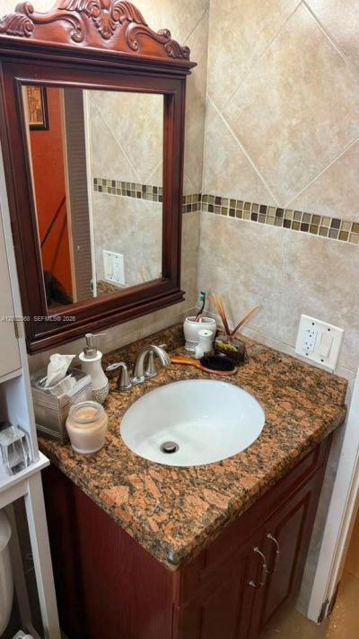 2770 W 61st Pl, Unit 204, Hialeah, FL 33016 Photo