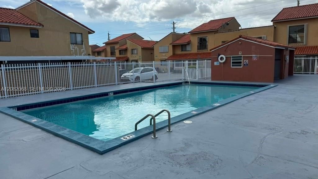2770 W 61st Pl, Unit 204, Hialeah, FL 33016 Photo