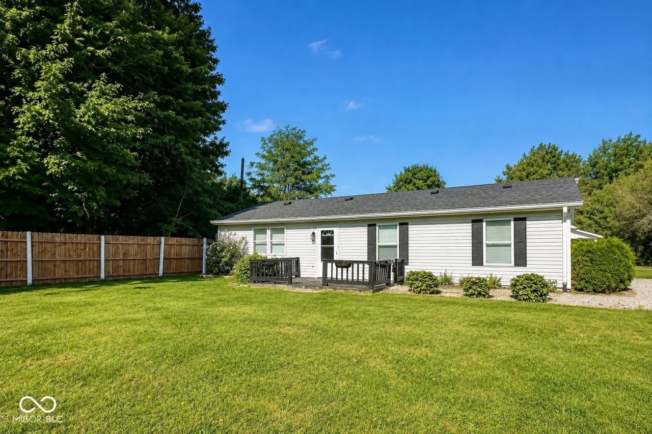 9605 N Michigan Road, Fairland, IN 46126 Main Photo