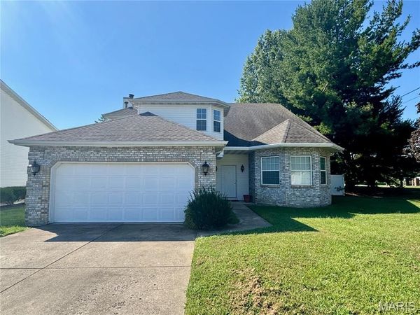 4 Clinton Hill Drive, Belleville, IL 62226