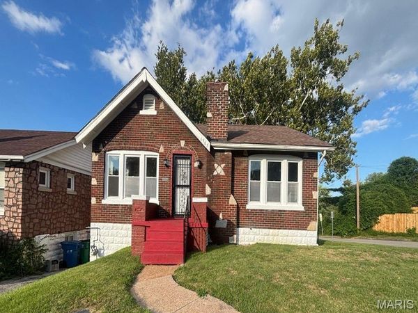 6905 Leedale Drive , St Louis, MO 63121