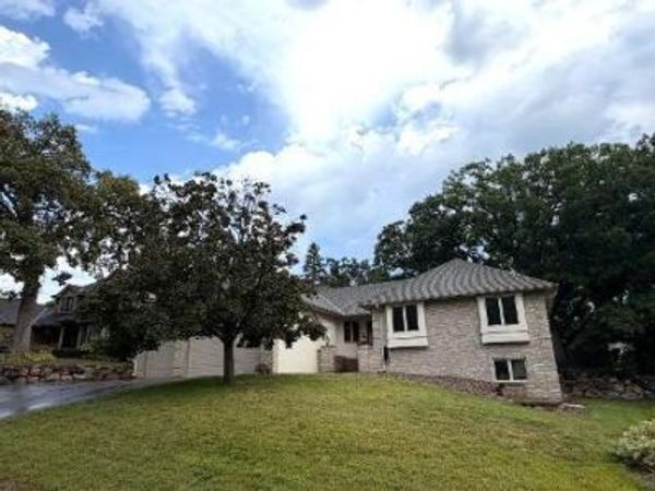 13172 Galleria Place , Apple Valley, MN 55124