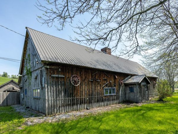 425 Rt. 30 North, Pawlet, VT 05775