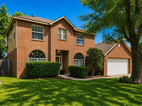 5203 Rio Court , Arlington, TX 76017
