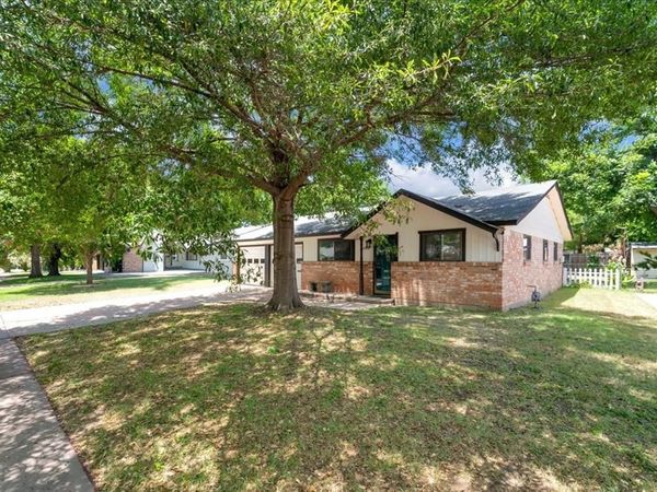 3205 Mccollum Street, Irving, TX 75061