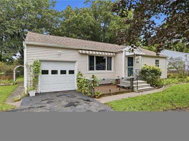 238 Bayway Drive, Webster, NY 14580