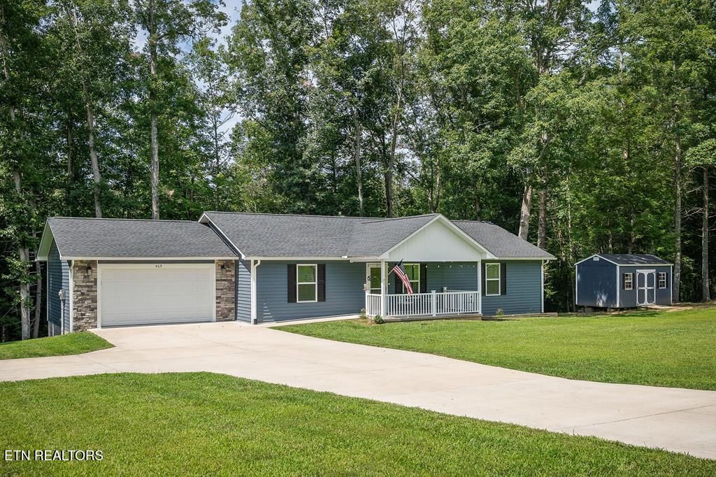469 Ferry Bend Tr, Crossville, TN 38571 Main Photo