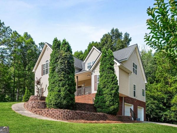 176 Oak Leaf Drive, Carrollton, GA 30116