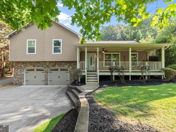 918 Victoria Landing Drive, Woodstock, GA 30189