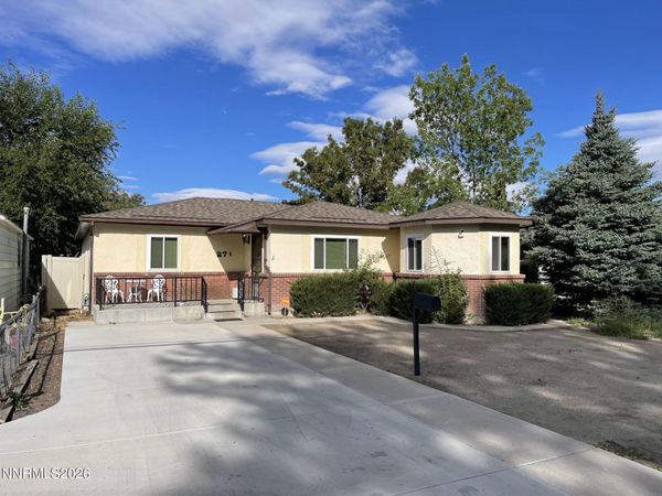 27 S Center Street, Yerington, NV 89447