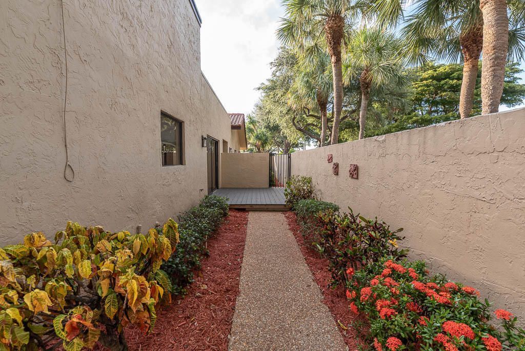 6876 Palmar Court, Boca Raton, FL 33433 Photo