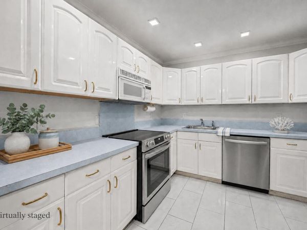 22615 SW 66th Avenue, Unit 208, Boca Raton, FL 33428
