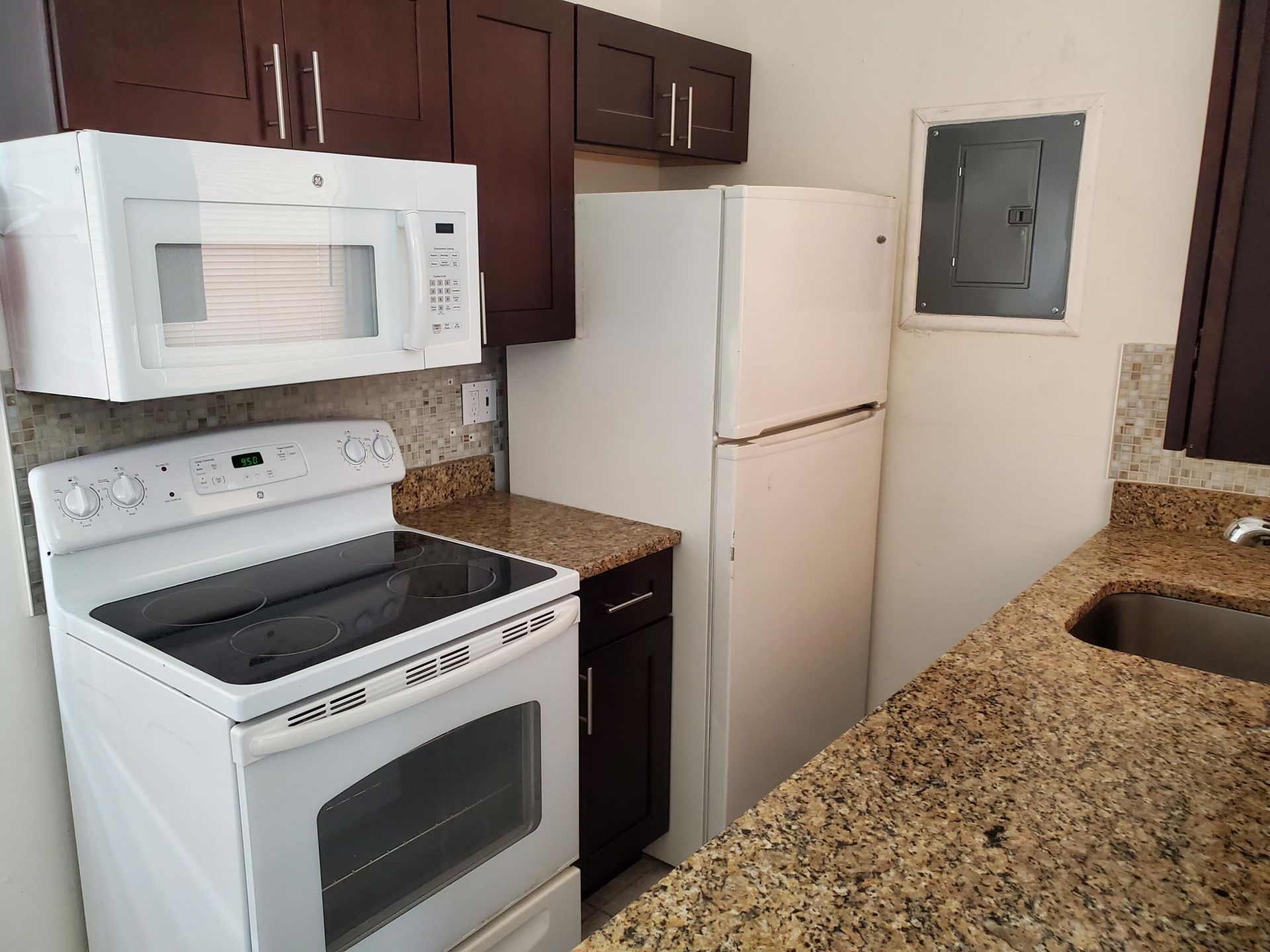 807 W Las Olas Boulevard, Unit 807-819, Fort Lauderdale, FL 33394 Photo