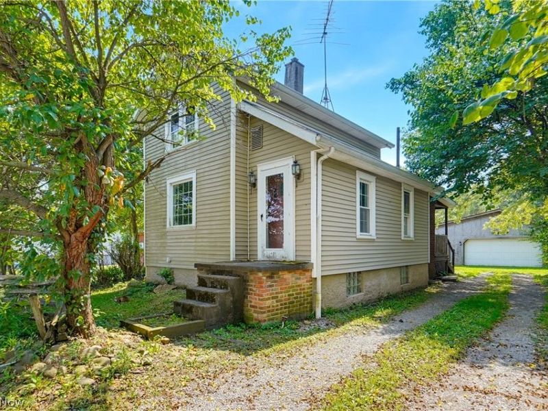 22605 Norman Avenue, Alliance, OH 44601 Photo 1