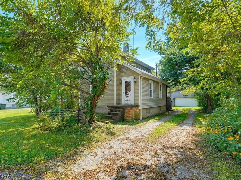 22605 Norman Avenue, Alliance, OH 44601 Photo 2
