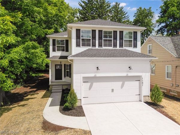 5081 Case Avenue, Lyndhurst, OH 44124